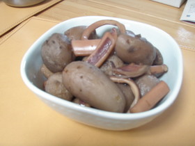サトイモとイカの煮物