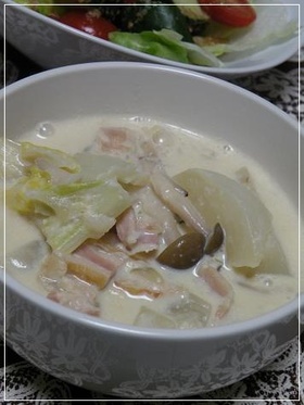ほっこりあったかカブの豆乳味噌スープ