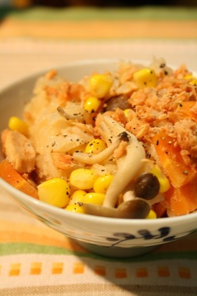 簡単♫鮭ときのこバター風味☆炊き込みご飯