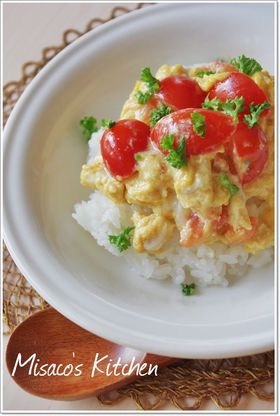 簡単！オリーブオイルで卵トマト丼♪