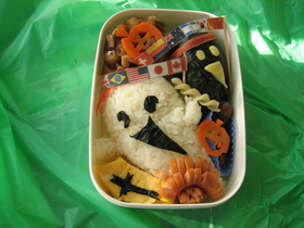 時々　キャラ弁♪　ハロウィンおばけ運動会