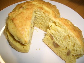 大きく焼いて♪メープルくるみスコーン