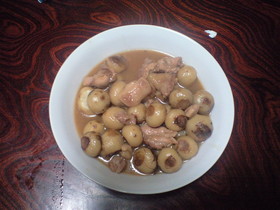 とりのもも肉とサトイモの味噌煮