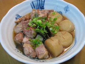 大根と豚肉の煮物