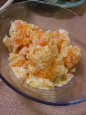 簡単☆材料２つ♪柿のフローズンヨーグルト
