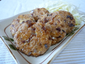 秋刀魚と豆腐の生姜照り焼きハンバーグ