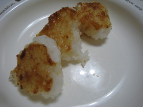 離乳食★味噌マヨの手づかみ焼きおにぎり