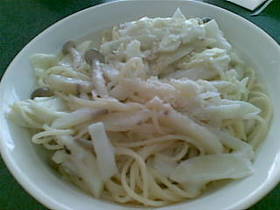 キャベツとじゃがいものクリームパスタ