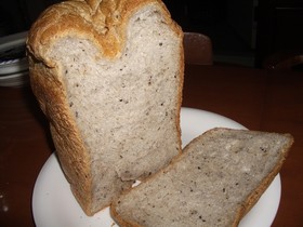ＨＢお任せ☆全粒粉ごま食パン（1.5斤）