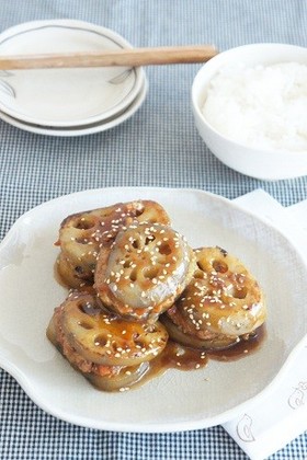 甘辛味のれんこんと鶏ひき肉のはさみ焼き