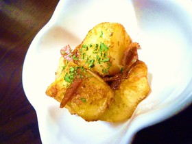 じゃがいものにんにくバター炒め