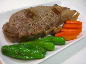 炊飯器で柔らかビーフステーキ