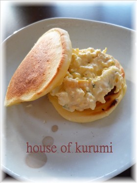 ♪朝食にホットケーキの卵サンド♪