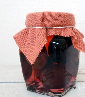 贅沢気分☆深紅のプルーン酒
