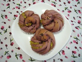 紫芋のねじりパン