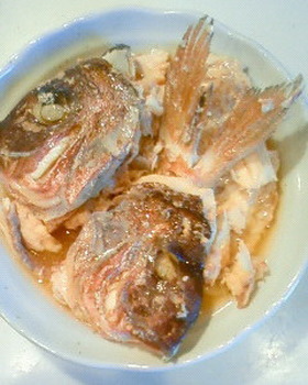 白身魚の煮付け（鯛のアラ）