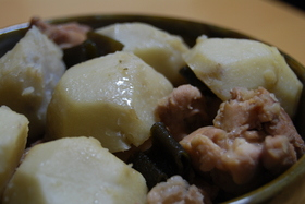 里芋ととり肉の炒め煮