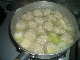 肉団子と白菜のスープ