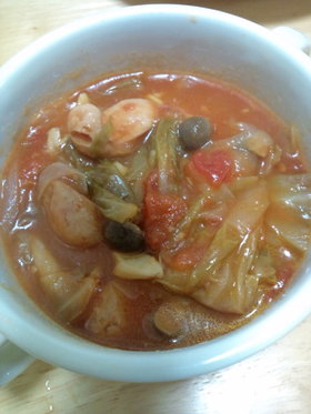 温まるたっぷり野菜のトマトスープ