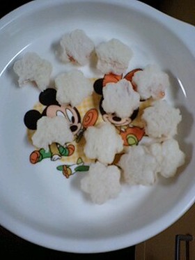離乳・幼児食に☆お花のジャムサンド☆