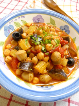 豆と野菜のトマト煮