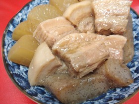 豚バラ肉と大根のオイスター味噌煮込み