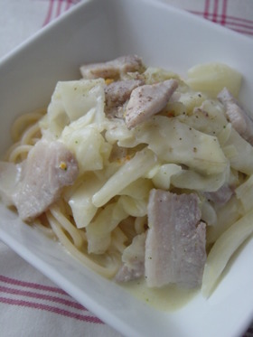 キャベツと豚バラの豆乳クリームパスタ