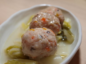 はくさいと鶏だんごのあっさり蒸し煮