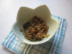 朝ごはんのお供・・・ちりめん山椒