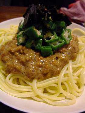 オクラと納豆のネバネバパスタ