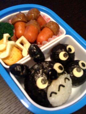 お弁当　トトロおにぎり＆どんぐり