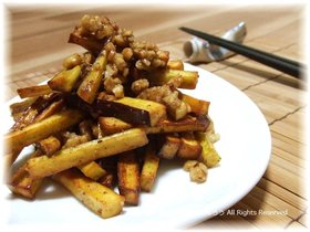 カリカリさつまいものくるみしょうゆがらめ