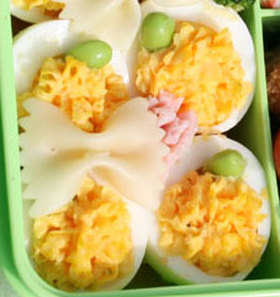 簡単！ゆで卵でお花お弁当おかず