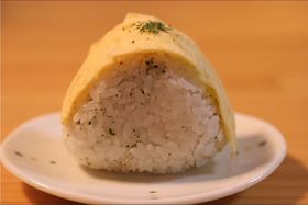 パセリとコショウのおにぎり