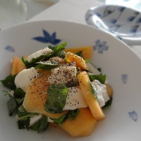 簡単★柿とモッツァレラのサラダ 和食に♪