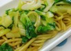 セロリのにんにくバター醤油焼きそば