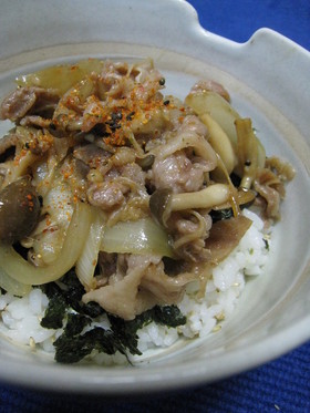 ♪きのこたっぷりにんにく豚丼♪