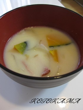 ぽかぽか♡豆乳のおみそ汁