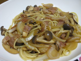きのこのパスタ・ガーリックバター風味