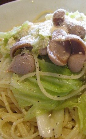 ソーセージとキャベツのスパゲティ