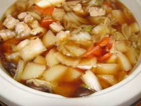 簡単！旬野菜のしょうゆ鍋