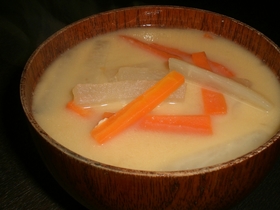 美肌☆体温めて冬乗り越えよう♪豆乳味噌汁