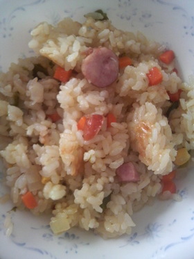 簡単うまうま☆炊飯器deピラフ