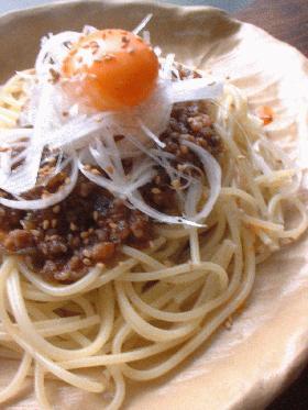 甘辛肉味噌パスタ。