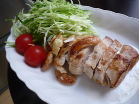 安い鶏胸肉の簡単ジュージューソテー♪